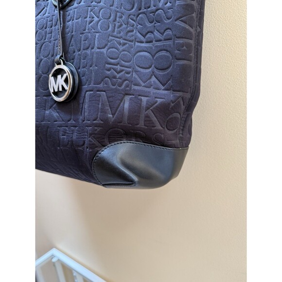 Michael Kors Eva Neoprene Large Tote Double Handle Travel Bag + Wallet Pouch - Picture 9 of 12